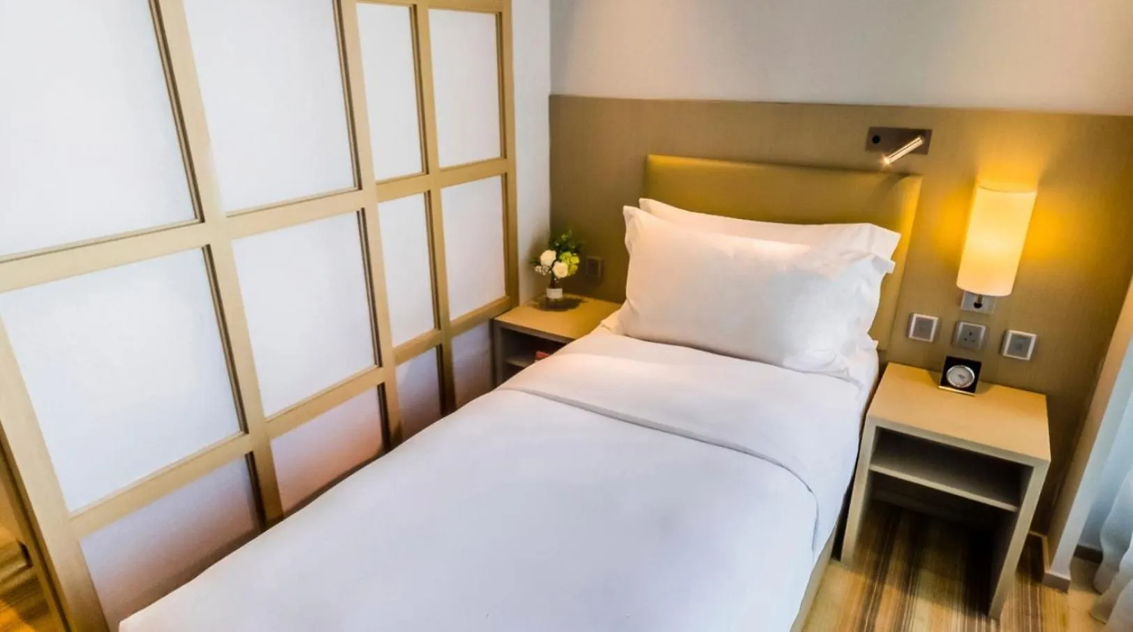One Dundas Hong Kong Hotel